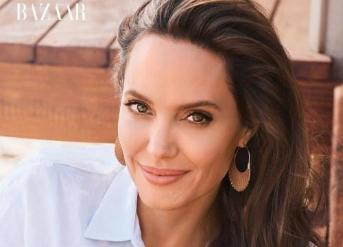 Angelina Jolie chứng minh đẳng cấp "huyền thoại nhan sắc thế kỷ 21" với bộ ảnh đẹp say lòng người