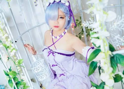 Ngắm cosplay nàng hầu Rem cực dễ thương đốn tin fan Anime