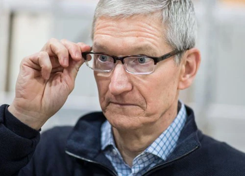 Tim Cook chê công nghệ AR trên kính thông minh 'chưa trưởng thành'