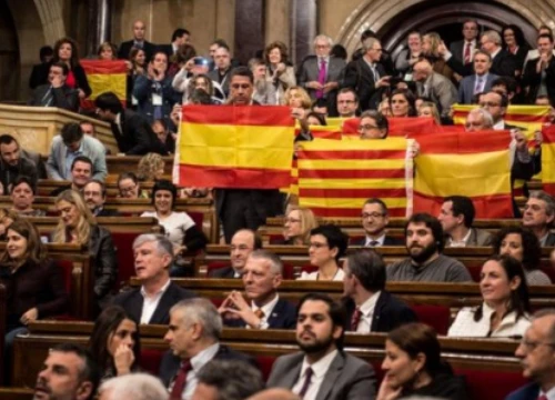 Catalan lặng sóng trước giờ phán xét