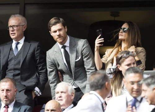 Lý do dễ thương Xabi Alonso trở lại sân Anfield