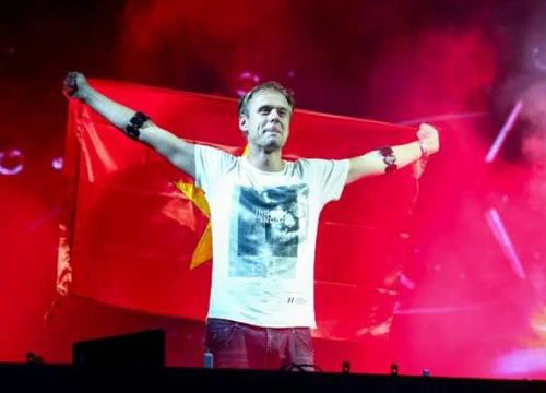 DJ số 1 thế giới Armin Van Buuren sắp trở lại Việt Nam