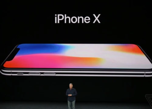 Lô hàng iPhone X đầu tiên xuất xưởng, về Việt Nam giá 50 triệu đồng