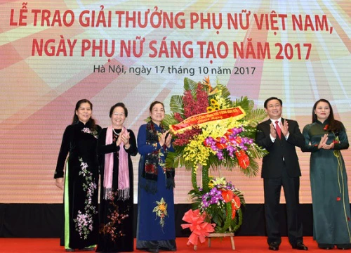 Phó Thủ tướng: Ngày càng nhiều phụ nữ tài năng, sáng tạo