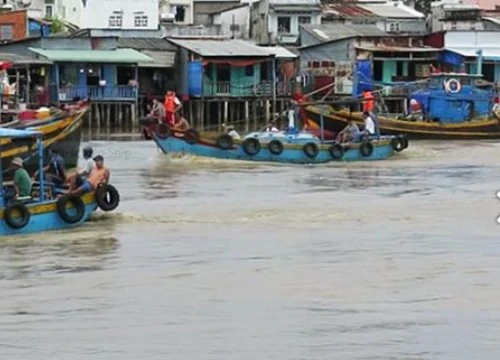 Tìm thấy thi thể nam sinh bị lật thuyền thúng, mất tích ở sông Cà Ty