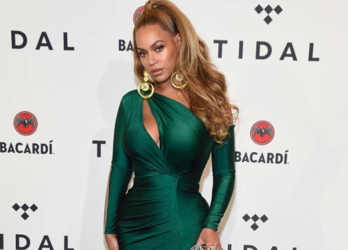 Beyonce đẹp nhất tuần với đầm khoe vòng một