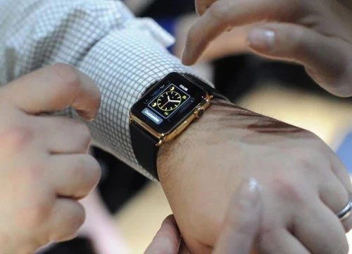 Cách khắc phục sự cố ở núm điều khiển Apple Watch