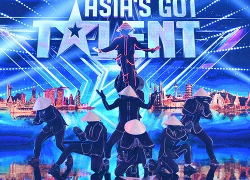 Nhóm nhảy Việt khiến bộ ba giám khảo 'Asia's Got Talent' trầm trồ