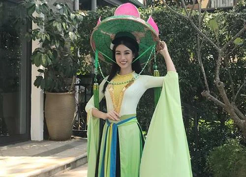 Đỗ Mỹ Linh diện áo tứ thân, đội nón quai thao tự tin trình diễn bài múa dân tộc tại Miss World 2017