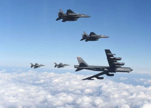 B-52 Mỹ lần đầu sẵn sàng chiến đấu kể từ Chiến tranh Lạnh