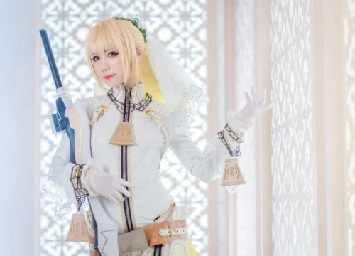 Cosplay nàng Saber tuyệt đẹp khiến fan Anime không khỏi ngây ngất