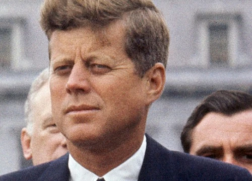 CIA, FBI can ngăn, ông Trump chỉ giải mật một phần vụ ám sát cựu Tổng thống Kennedy