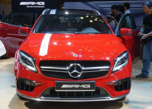 Mercedes-AMG GLA45 giá 2,4 tỷ đồng ở Việt Nam