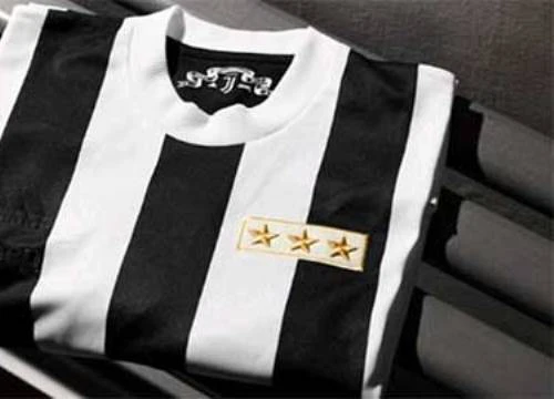 Juventus mặc áo đấu đặc biệt kỉ niệm 120 năm thành lập CLB