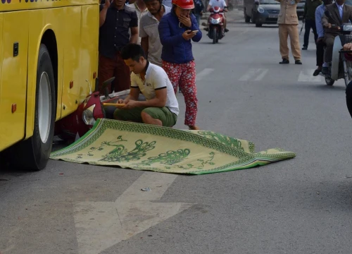 Điều tra vụ 1 phó giám đốc tập đoàn lớn bị xe khách tông tử vong