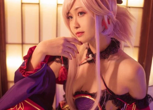 Ngất ngây với cosplay nàng Saber tuyệt đẹp trong Fate/Grand Order