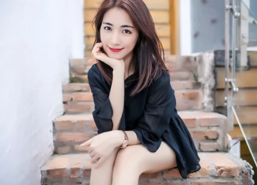 Hòa Minzy khoe bạn trai mới chấp nhận hình xăm đôi với Công Phượng