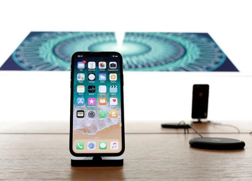 iPhone X dễ vỡ và tốn kém để sửa chữa