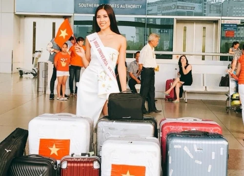 Nguyễn Thị Loan rạng rỡ lên đường 'chinh chiến' tại Miss Universe 2017