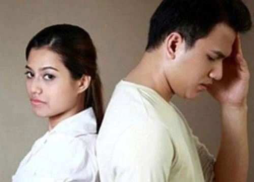 Đưa hết tiền lương cho vợ mà tôi vẫn bị nói bóng gió