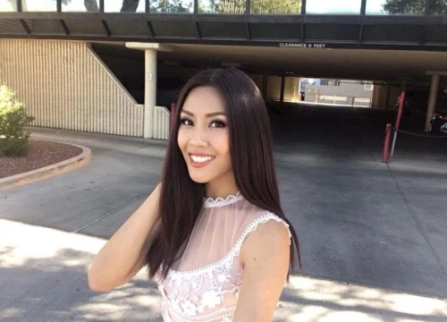 Nguyễn Thị Loan rạng rỡ xuất hiện trên Instagram chính thức của Miss Universe