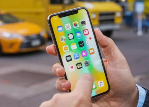 Apple sửa lỗi iPhone X tê liệt khi trời lạnh