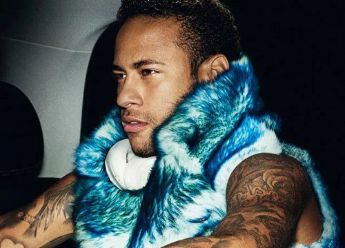 Neymar chia sẻ cách tránh sa ngã khi là cầu thủ giàu có