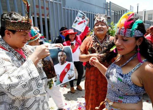 Peru chơi đủ chiêu trò để loại New Zealand