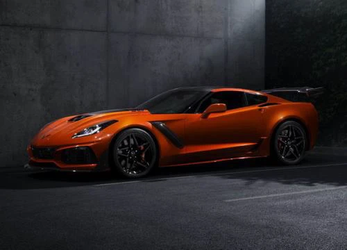 Siêu xe cơ bắp Chevrolet Corvette ZR1 2019 lộ diện