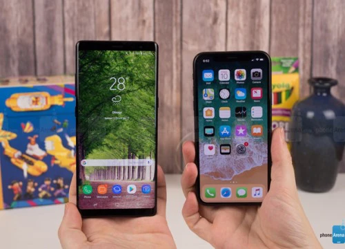 So sánh iPhone X với Galaxy Note 8: "Cuộc chạm trán nảy lửa"