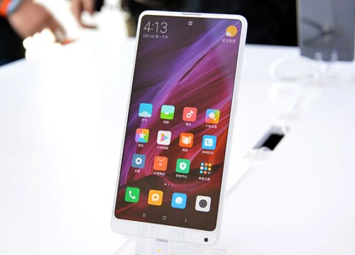 CHÍNH THỨC: Xiaomi Mi MIX 2 vỏ gốm nguyên khối lên kệ tại Việt Nam