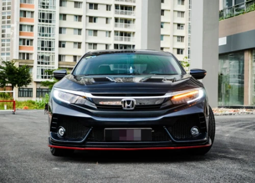 Honda Civic độ phong cách Type R tại Việt Nam