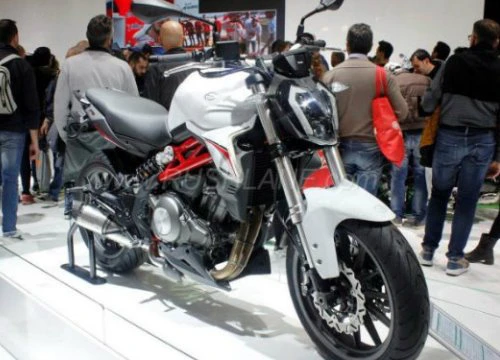 Benelli 302S: Nỗi ám ảnh thực sự với Yamaha R3