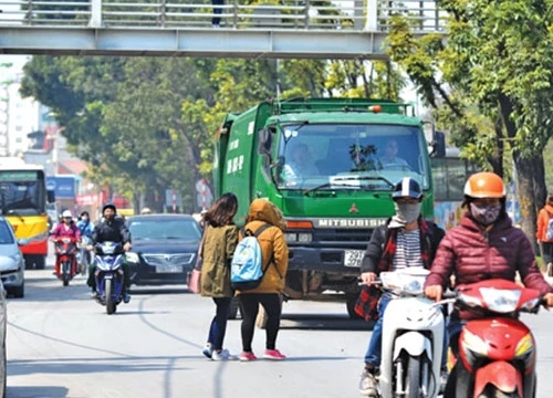 Người đi bộ sai luật có thể bị phạt tù đến 15 năm từ 1.1.2018