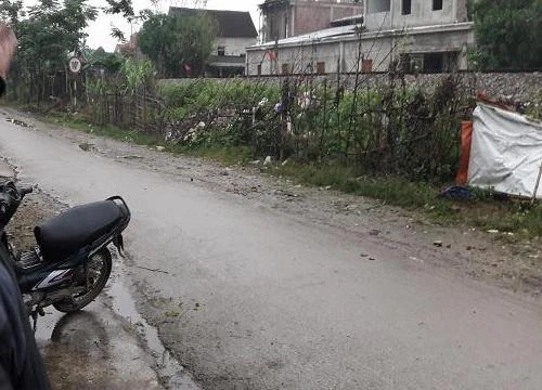 "Tôi treo rác lên tàu cũng để giúp môi trường đỡ ô nhiễm thôi"