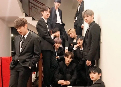 Đoạt cúp MAMA 2017, Wanna One nhắn nhủ: 'Tụi mình nhận thay cho Wannable thôi đó nha'