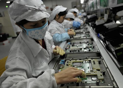 Foxconn sẽ ngừng sử dụng lao động bất hợp pháp lắp ráp iPhone X