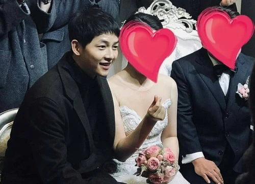 Gần 1 tháng sau kết hôn, Song Joong Ki béo ra trông thấy khi xuất hiện tại đám cưới bạn thân