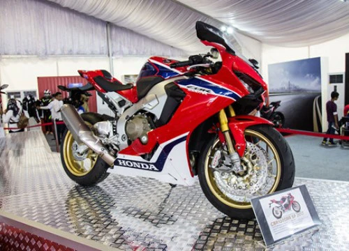 Honda thu hồi CBR1000RR 2017 do sự cố nắp thùng nhiên liệu