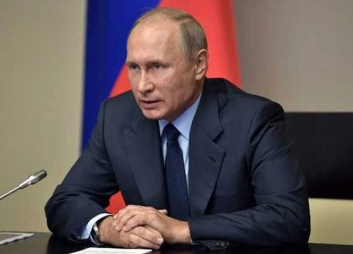 Tổng thống Putin cho phép coi báo chí nước ngoài là tình báo