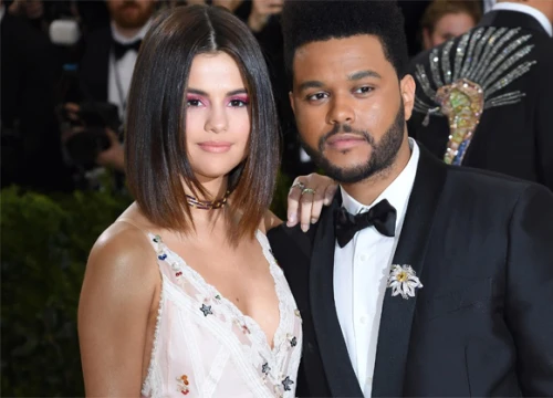 Bạn trai cũ xóa sạch ảnh của Selena Gomez trên Instagram