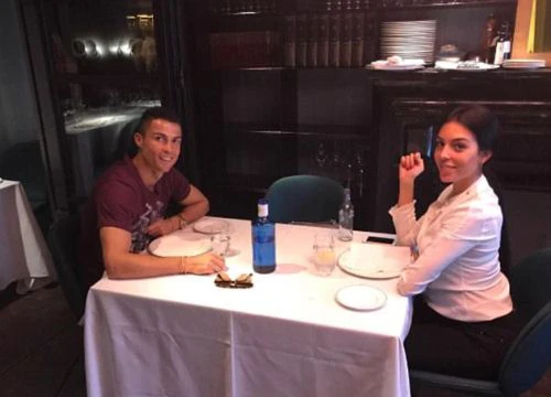 Ronaldo lãng mạn đưa bạn gái Georgina đi ăn tối "ở nơi đẹp nhất thành phố"