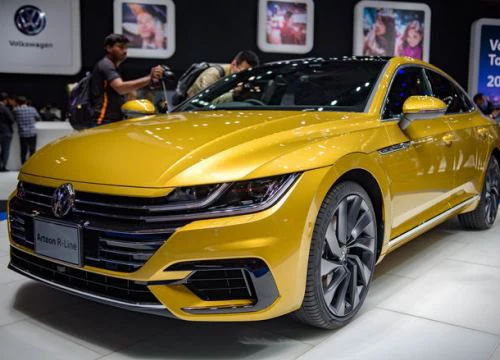 Sedan lai coupe Volkswagen Arteon giá 1,5 tỷ đồng