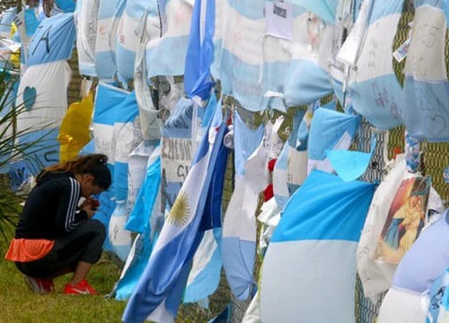 Argentina ngừng cứu hộ tàu ngầm mất tích