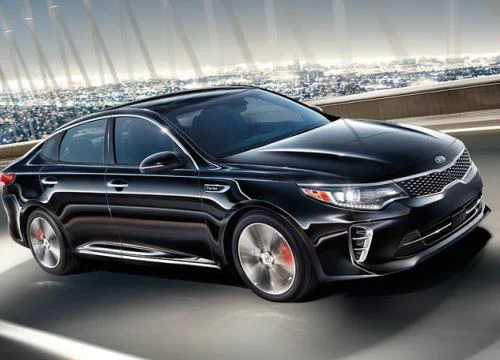 Kia Optima ở Việt Nam giảm giá còn 749 triệu đồng