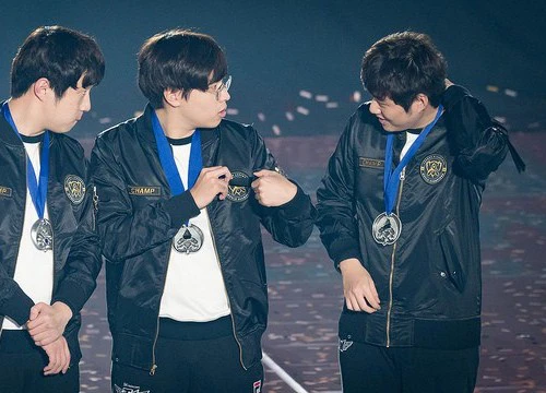 Liên Minh Huyền Thoại: "Phép bổ trợ thứ ba" của Faker - Bengi trở về SKT T1