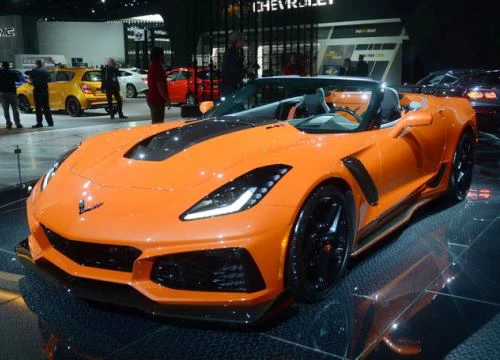 Siêu xe Chevrolet Corvette ZR1 mui trần giá từ 2,8 tỷ đồng