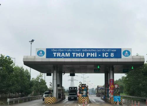 Thông tin mới nhất vụ vác kiếm chặn xe "xin đểu" trên cao tốc