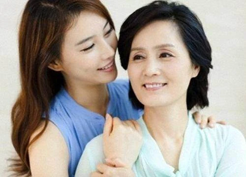 Tin xấu cho người thứ 3: Cha mẹ chồng đánh ghen thay con dâu