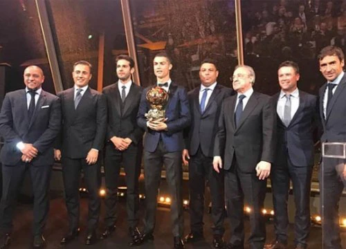 Dàn cựu sao Real hội ngộ tại Paris mừng C. Ronaldo giành Quả bóng vàng